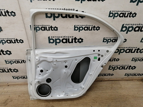 Фотография детали AA039795; Дверь задняя правая (60U 833 312) для Skoda Rapid/БУ; Оригинал; Р2, Удовлетворительное; . Фото номер 10