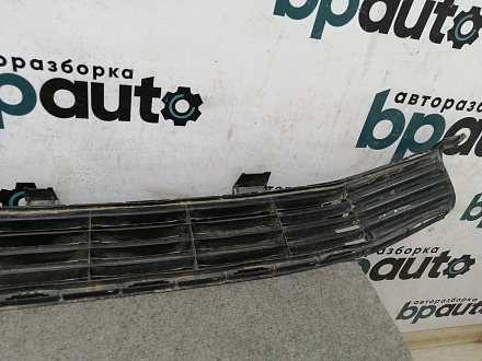 AA011809; Решетка переднего бампера (53112-33120) для Toyota Camry 50 (2012 — 2014)/БУ; Оригинал; Р1, Мелкий дефект; 