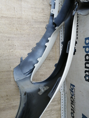 Фотография детали AA046107; Бампер передний, AMG; под паркт.; без омыват. (A2058850925) для Mercedes-Benz C-klasse IV (W205) (2014-2018)/БУ; Оригинал; Р1, Мелкий дефект; . Фото номер 11