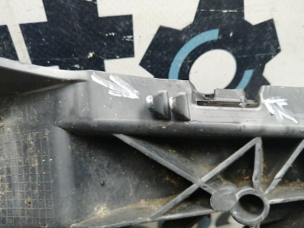 AA045496; Кронштейн , каркас переднего бампера левый (A2048854165) для Mercedes-Benz C-klasse III рест. (W204) (2011-2015)/БУ; Оригинал; Р1, Мелкий дефект; 