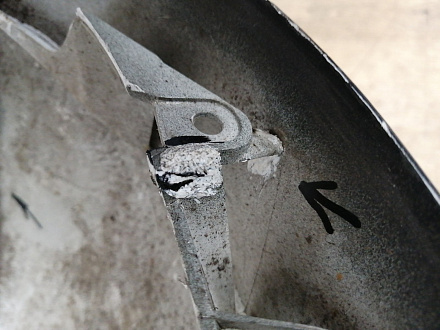 AA042239; Бампер задний, под хром молдинг; под паркт. (13368066) для Opel Astra J рест. HB 5D (2012 - 2015)/БУ; Оригинал; Р1, Мелкий дефект; 