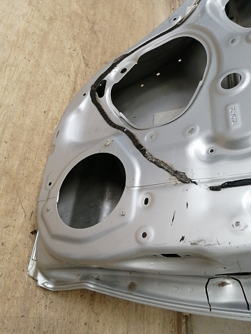 Фотография детали AA043319; Дверь задняя левая, под расширитель, не Long (67004-42100) для Toyota Rav4/БУ; Оригинал; Р3, Под восстановление; . Фото номер 21