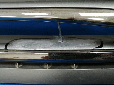 AA033274; Решетка радиатора (53101-42360) для Toyota Rav4 35 (2010 — 2013)/БУ; Оригинал; Р1, Мелкий дефект; 