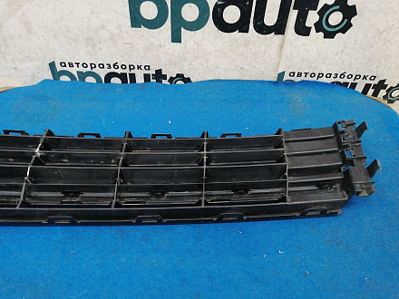 Решетка переднего бампера Фольксваген Polo V рест. Sedan 2015-2020, б/у, фото 12