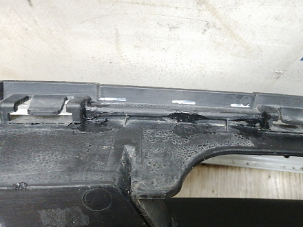 AA045107; Решетка переднего бампера (86561-4L500) для Hyundai Solaris/БУ; Оригинал; Р1, Мелкий дефект; 