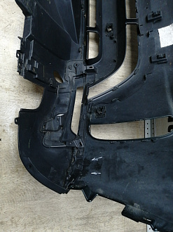 AA045868; Бампер передний; под паркт.; под омыват. (HY32-17F003-AAW) для Land Rover Discovery V L462 (2017 - 2020)/БУ; Оригинал; Р1, Мелкий дефект; 