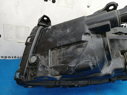 AA021056; Фара галоген правая (81130-42450) для Toyota Rav4 30 рест. V 2.4 (2009 - 2010)/БУ; Оригинал; Р1, Мелкий дефект; 