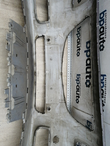 Фотография детали AA045932; Бампер передний; под паркт.; под омыват. (13288286) для Opel Insignia/БУ; Оригинал; Р2, Удовлетворительное; . Фото номер 25