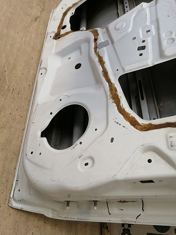 Фотография детали AA043416; Дверь передняя левая (H0101-BM9MA) для Nissan Qashqai/БУ; Оригинал; Р2, Удовлетворительное; . Фото номер 22