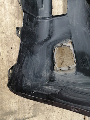 Фотография детали AA037481; Бампер передний; без паркт.; под омыват. (52119-60E01) для Toyota Land Cruiser Prado 150 (2010 — 2013)/БУ; Оригинал; Р1, Мелкий дефект; . Фото номер 15