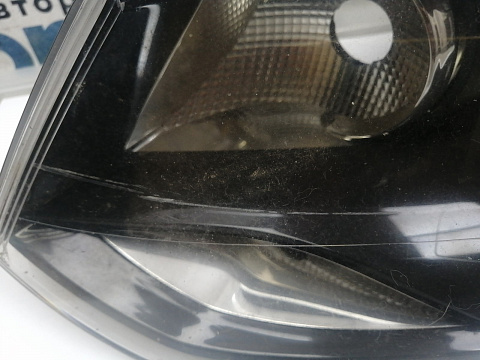 Фотография детали AA046034; Фара галоген левая (6RU941015) для Volkswagen Polo V Sedan (2010-2014)/БУ; Оригинал; Р1, Мелкий дефект; . Фото номер 2