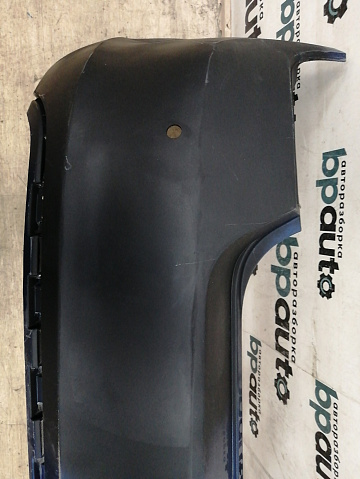 Фотография детали AA038477; Бампер задний; под паркт. (60U 807 421 B) для Skoda Rapid/БУ; Оригинал; Р1, Мелкий дефект; . Фото номер 5