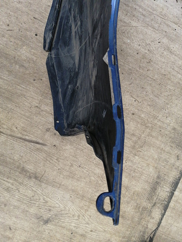 Фотография детали AA038477; Бампер задний; под паркт. (60U 807 421 B) для Skoda Rapid/БУ; Оригинал; Р1, Мелкий дефект; . Фото номер 7