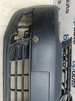 AA045719; Бампер передний; без паркт.; без омыват. (2K5807221A) для Volkswagen Caddy III рест. (2010-2015)/БУ; Оригинал; Р1, Мелкий дефект; 