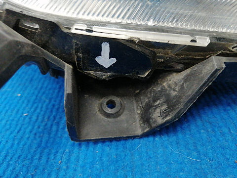 Фотография детали AA023005; ПТФ правая (92202-2R000) для Hyundai I 30/БУ; Оригинал; Р1, Мелкий дефект; . Фото номер 5