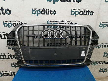 AA034613; Решетка радиатора; под паркт. (8U0 853 653 H) для Audi Q3 I (2011-2014)/БУ; Оригинал; Р2, Удовлетворительное; 