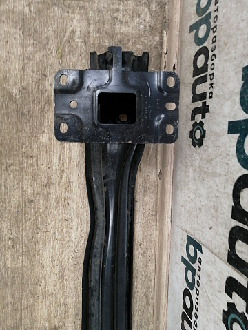 Фотография детали AA030359; Усилитель заднего бампера (5NA 807 305 A) для Volkswagen Tiguan/БУ; Оригинал; Р1, Мелкий дефект; . Фото номер 12