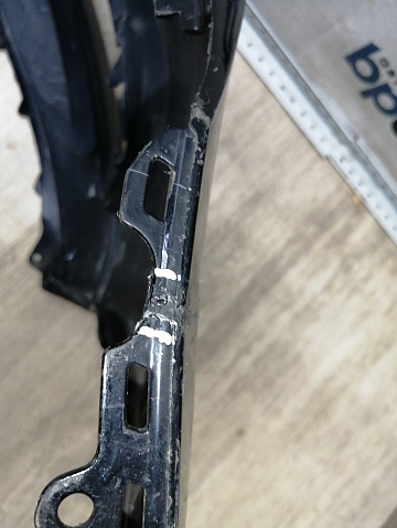 Фотография детали AA045038; Бампер передний; под паркт.; без омыват. (3G0807221) для Volkswagen Passat/БУ; Оригинал; Р1, Мелкий дефект; . Фото номер 26