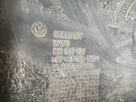 AA031537; Бампер задний; без паркт. (1K6807421) для Volkswagen Golf/БУ; Оригинал; Р1, Мелкий дефект; 