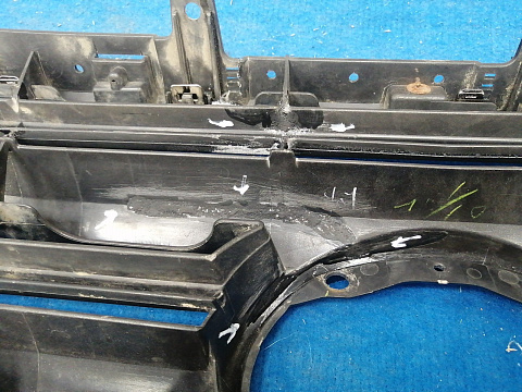 Фотография детали AA034638; Решетка радиатора; под камер. (53101-60790) для Lexus GX460 II (2009 — 2013)/БУ; Оригинал; Р2, Удовлетворительное; . Фото номер 12