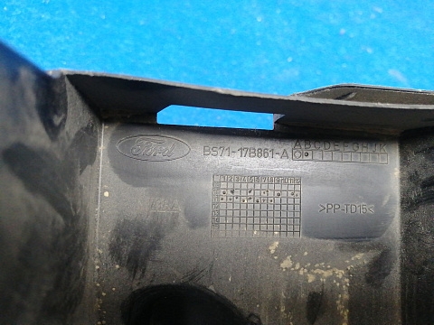 Фотография детали AA026532; Кронштейн заднего бампера центральный (BS71-17B861-AA) для Ford Mondeo Sedan IV рест. (2010- 2014)/БУ; Оригинал; Р1, Мелкий дефект; . Фото номер 9