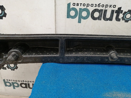 AA037447; Абсорбер переднего бампера (52611-06580) для Toyota Camry 70 рест. (2021-2024)/БУ; Оригинал; Р1, Мелкий дефект; 