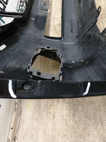 Фотография детали AA037481; Бампер передний; без паркт.; под омыват. (52119-60E01) для Toyota Land Cruiser Prado 150 (2010 — 2013)/БУ; Оригинал; Р1, Мелкий дефект; . Фото номер 26