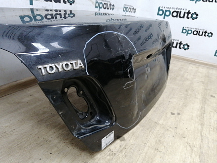 AA011515; Крышка багажника (64401-33400) для Toyota Camry/БУ; Оригинал; Р2, Удовлетворительное; 