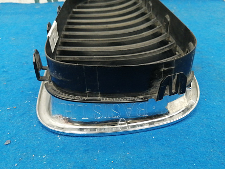 AA034163; Решетка радиатора левая, 12 перемычек (51137200727) для BMW 5 серия F10 F11/БУ; Оригинал; Р1, Мелкий дефект; 