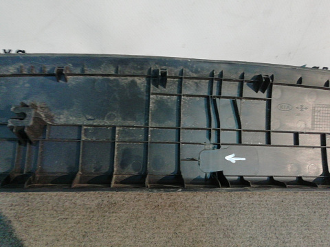 Фотография детали AA023776; Обшивка двери багажника верхняя (81761-F1000) для Kia Sportage/БУ; Оригинал; Р1, Мелкий дефект; . Фото номер 7