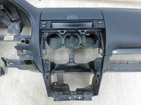 Фотография детали AA003607; Торпедо (GJ6A-60381) для Mazda 6 GG/БУ; Оригинал; Р2, Удовлетворительное; . Фото номер 4