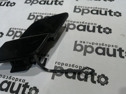 AA045441; Заглушка букс. крюка переднего бампера (A2048850224) для Mercedes-Benz GLK-klasse I (X204) (2008-2012)/БУ; Оригинал; Р1, Мелкий дефект; 