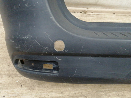 AA034297; Бампер задний, матовый; под паркт. (8450000257) для Lada Largus I (2012 — 2021)/БУ; Оригинал; Р1, Мелкий дефект; 