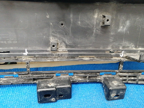 Фотография детали AA035609; Накладка переднего бампера центральная; без паркт. (86560-F1500) для Kia Sportage IV рест. (2018 - 2021)/БУ; Оригинал; Р1, Мелкий дефект; . Фото номер 5