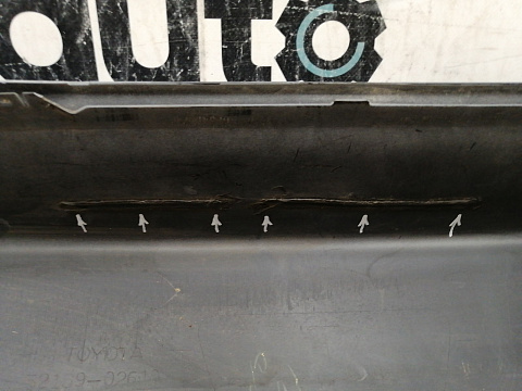Фотография детали AA037689; Бампер задний; без паркт. (52159-02610) для Toyota Auris I рест. (2010- 2013)/БУ; Оригинал; Р1, Мелкий дефект; . Фото номер 17