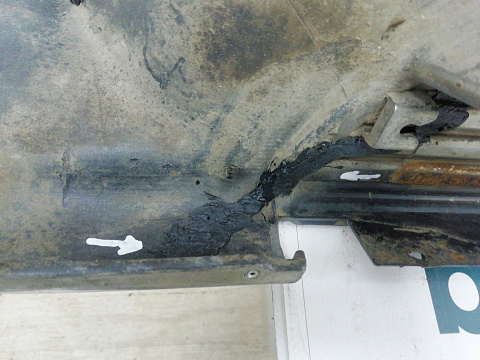 Фотография детали AA009133; Накладка подножки левая (MR354963) для Mitsubishi Pajero Sport/БУ; Оригинал; Р1, Мелкий дефект; . Фото номер 9