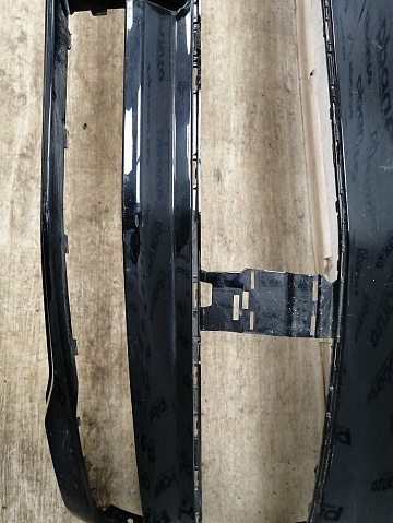 Фотография детали AA031184; Бампер передний; без паркт.; под омыват. (7E5807221D) для Volkswagen/БУ; Оригинал; Р1, Мелкий дефект; . Фото номер 9