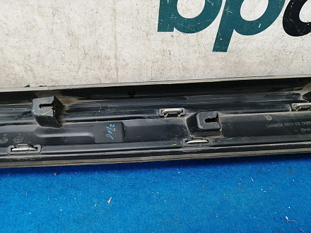 AA031079; Накладка передней левой двери (5727A403) для Mitsubishi Outlander/БУ; Оригинал; Р1, Мелкий дефект; 