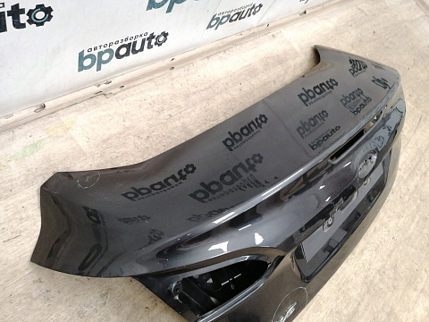 Фотография детали AA039246; Крышка багажника (F1EB-F40617-AB) для Ford Focus III Sedan рест. (2015- 2019)/БУ; Оригинал; Р1, Мелкий дефект; . Фото номер 4