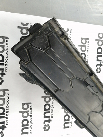 Фотография детали AA045555; Решетка переднего бампера левая (5E0 807 681 F) для Skoda Octavia/БУ; Оригинал; Р1, Мелкий дефект; . Фото номер 6