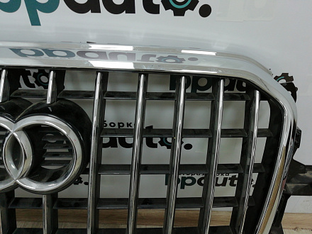 AA000990; Решётка радиатора, S-line; под паркт. (8R0 853 651 AB) для Audi Q5 I рест. (2012-2017)/БУ; Оригинал; Р0, Хорошее; 