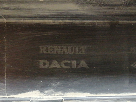 AA045077; Бампер задний; под паркт. (850225291R) для Renault Duster I (2011-2015)/БУ; Оригинал; Р1, Мелкий дефект;