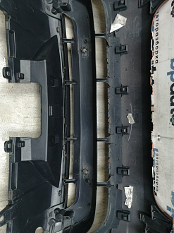 AA045867; Бампер передний; под паркт.; под омыват. (HY32-17F003-AAW) для Land Rover Discovery V L462 (2017 - 2020)/БУ; Оригинал; Р1, Мелкий дефект; 