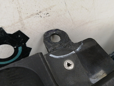 Фотография детали AA037716; Решетка радиатора (62310-3UB0A) для Nissan X-Trail II (T31) рест. (2011-2015)/БУ; Оригинал; Р1, Мелкий дефект; . Фото номер 12