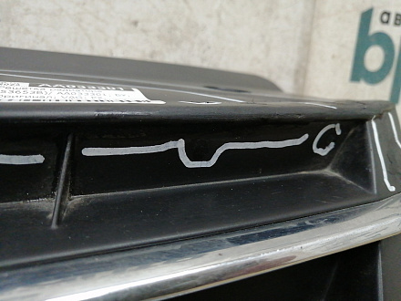 AA033301; Решетка радиатора (6RU853653B) для Volkswagen Polo V рест. Sedan (2015-2020)/БУ; Оригинал; Р2, Удовлетворительное; 
