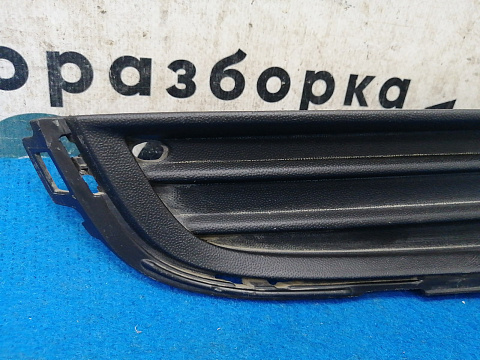 Фотография детали AA028471; Решетка переднего бампера правая (5G0853666A) для Volkswagen Golf/БУ; Оригинал; Р1, Мелкий дефект; . Фото номер 2