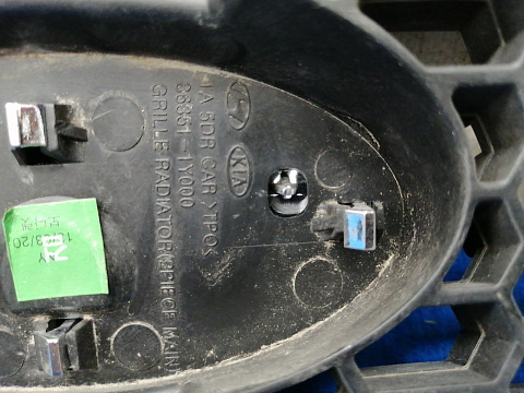 Фотография детали AA028774; Решетка радиатора (86350-1Y000) для Kia Picanto II 5D (2011-2015)/БУ; Оригинал; Р1, Мелкий дефект; . Фото номер 17