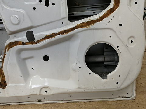 Фотография детали AA043416; Дверь передняя левая (H0101-BM9MA) для Nissan Qashqai/БУ; Оригинал; Р2, Удовлетворительное; . Фото номер 21