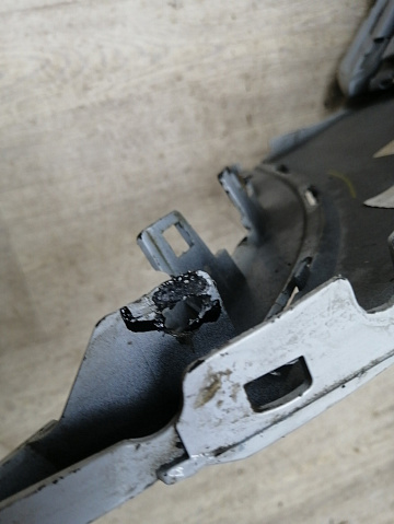 Фотография детали AA045933; Бампер передний, S-Line; под омыват. (8U0807437AS) для Audi Q3 I рест. (2014-2018)/БУ; Оригинал; Р2, Удовлетворительное; . Фото номер 14