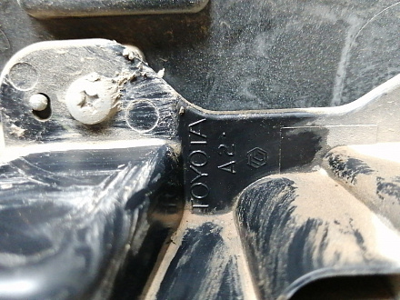 AA045275; Накладка крышки багажника, без кнопок (76811-60190) для Toyota Land Cruiser Prado 150 (2010 — 2013)/БУ; Оригинал; Р0, Хорошее; (070) Белый перламутр 3х. сл.